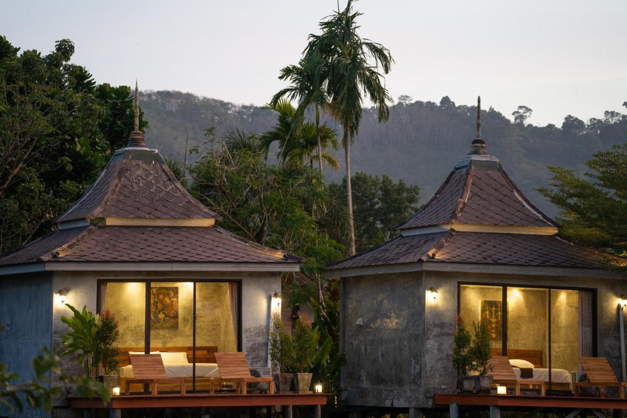 Anodard Phuket, Nai Yang Beach Thalang Eksteriør billede